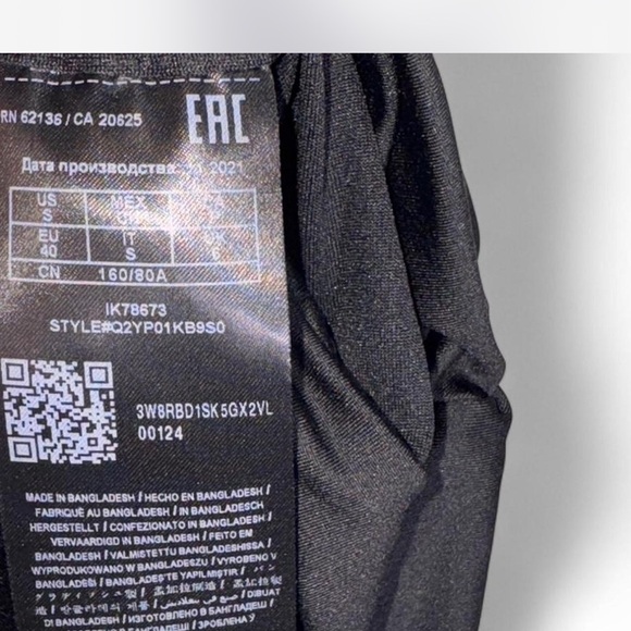 Guess Black Top with Chain Detail - Picture 4 of 6